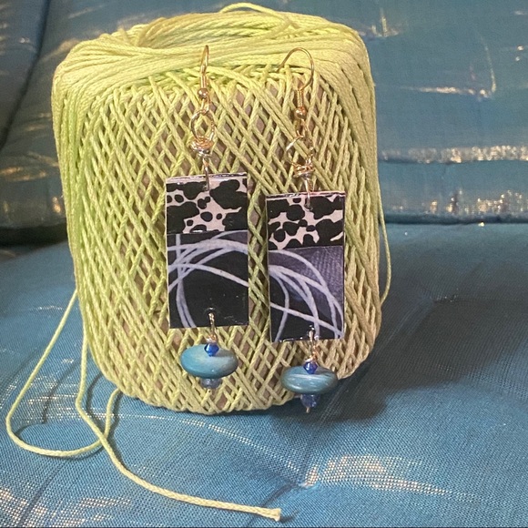 AMELIA PASTICHE DESIGN ooak upcycied handmade earrings - Picture 1 of 3